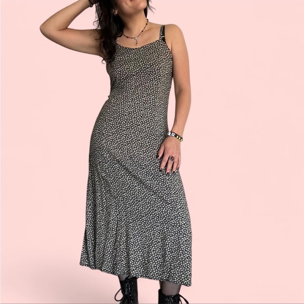 Chic Black and White Midi Dress